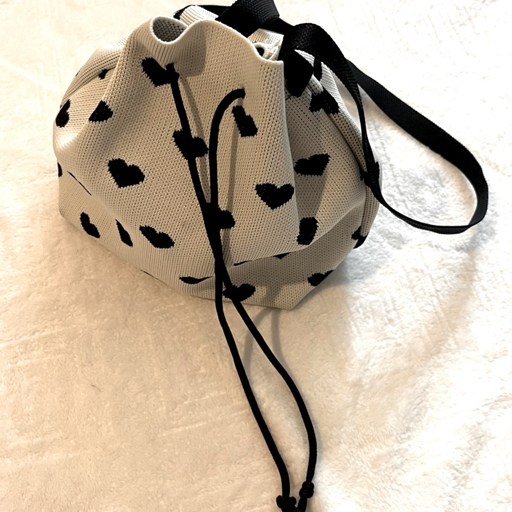 100% polyester Heart Bucket Bag